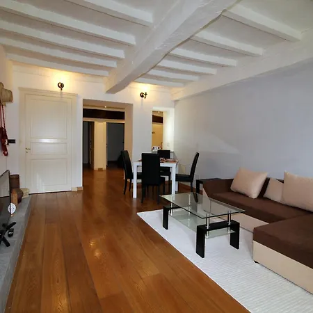 아파트 Sofy House 라모라